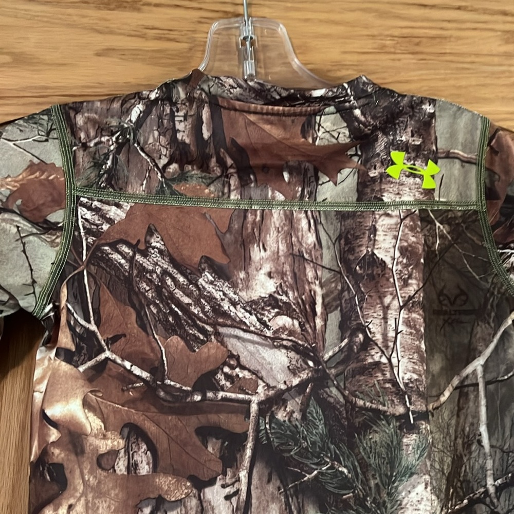 Youth Small Camo Under Armour shirt - Picture 5 of 5